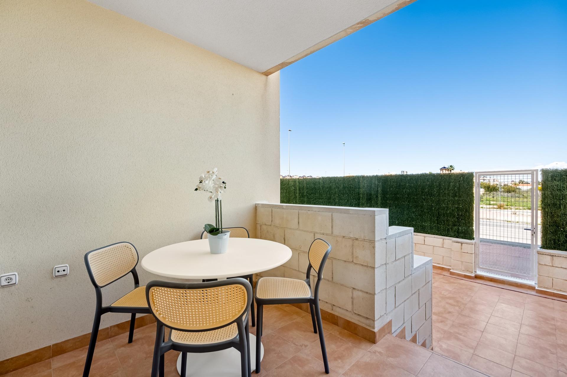 Regenerated residential complex in lomas de cabo roig – renovated apartments