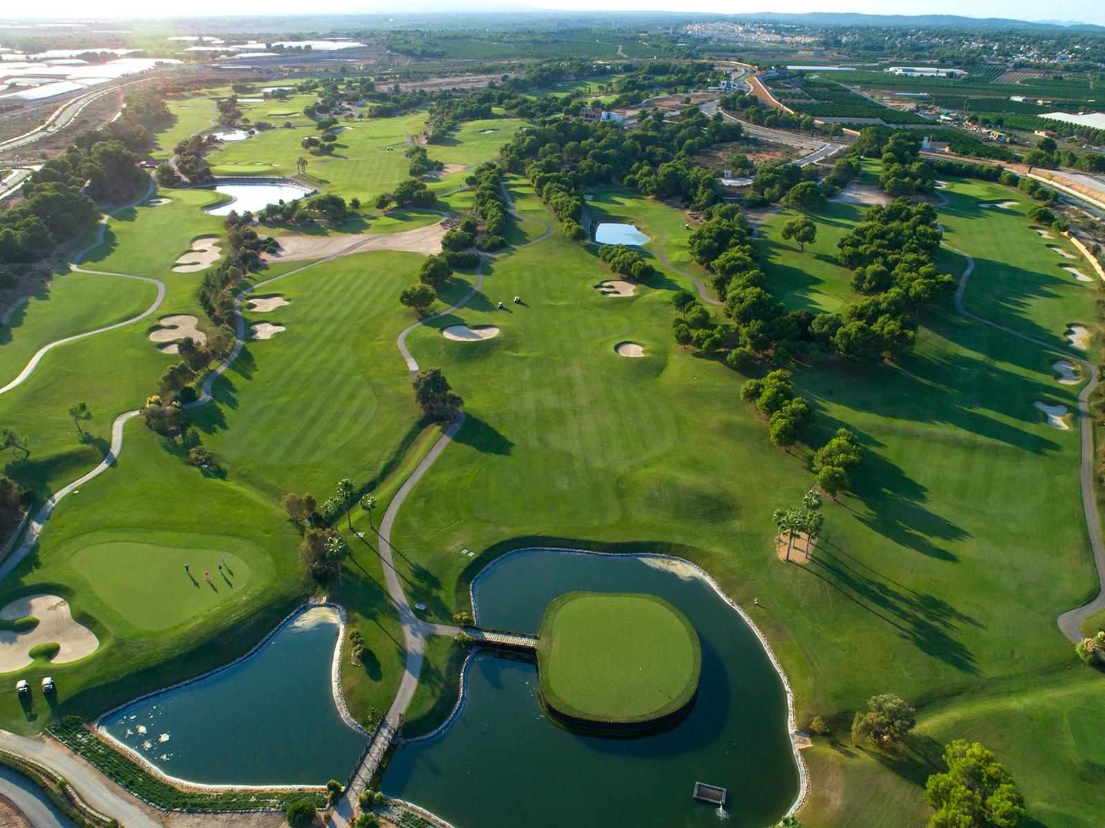 New construction villas on the frontline of lo romero golf
