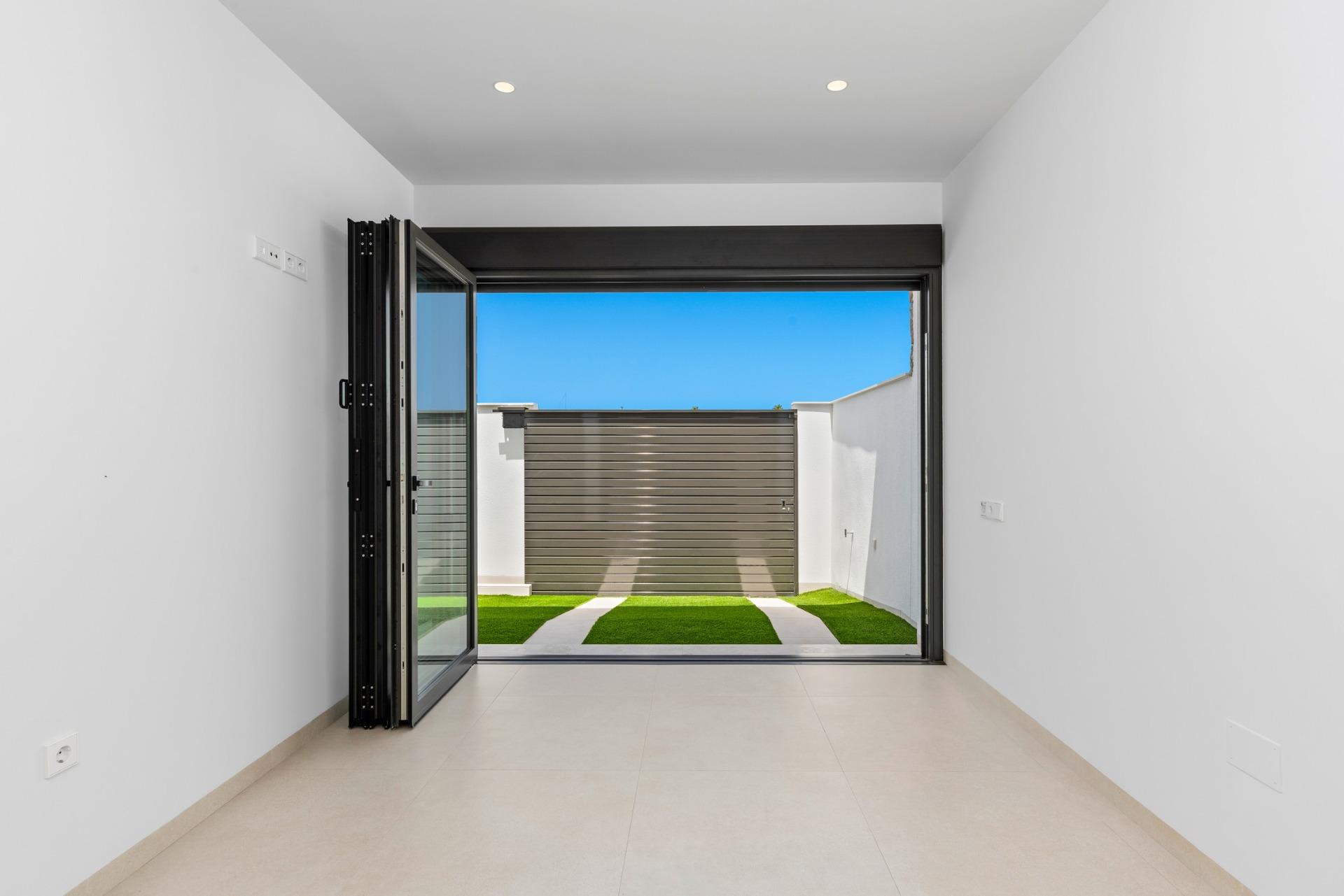 New build villas near serena golf in los alcazares