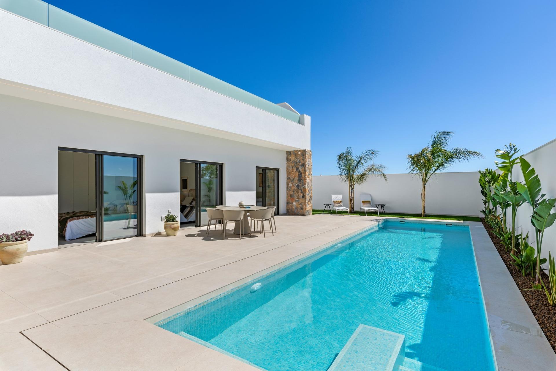 New build villas near serena golf in los alcazares