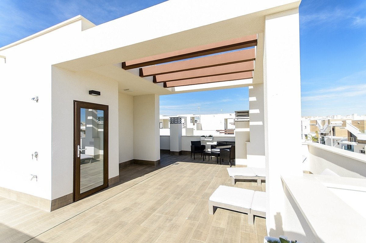 New built villa in playa honda