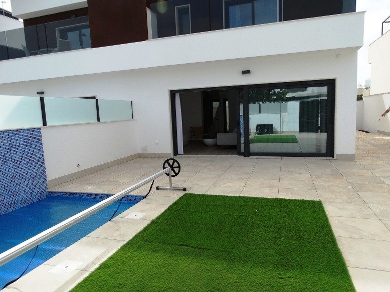New build 4 semi-detached villas in pilar de la horadada