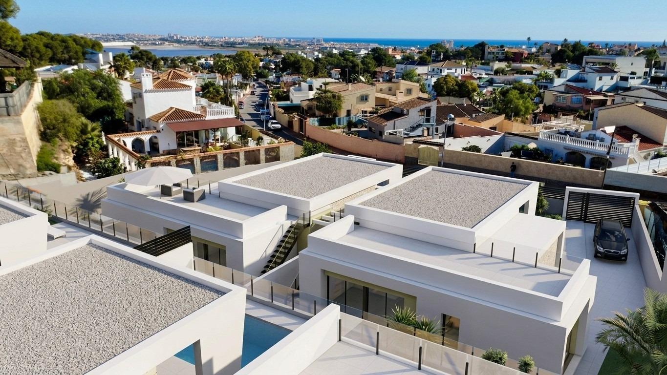 New-build one-story villas with private pool in torrevieja