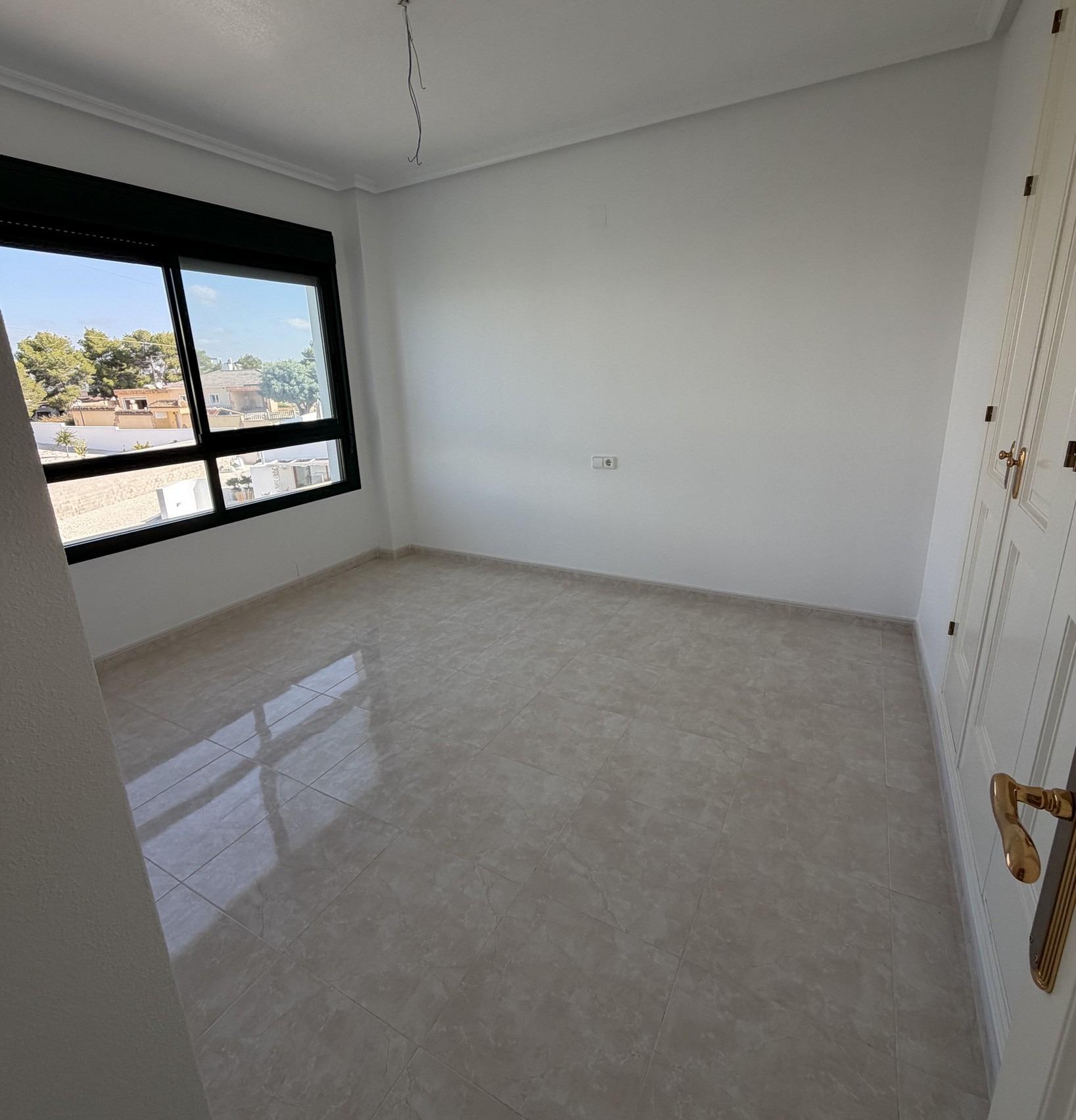 Key ready apartments for sale in lomas de campoamor, orihuela costa