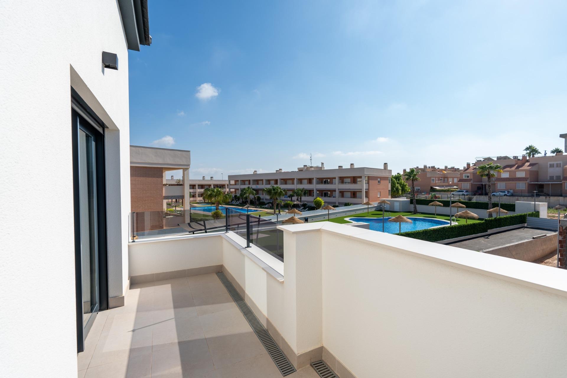 3 bedroom bungalows in exclusive residential in gran alacant!