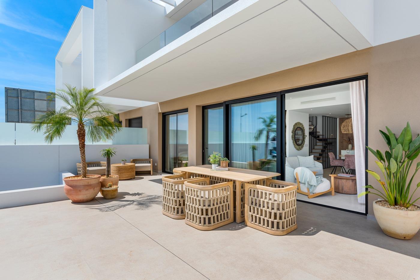 New build semi-detached and terraced villas in dolores, alicante