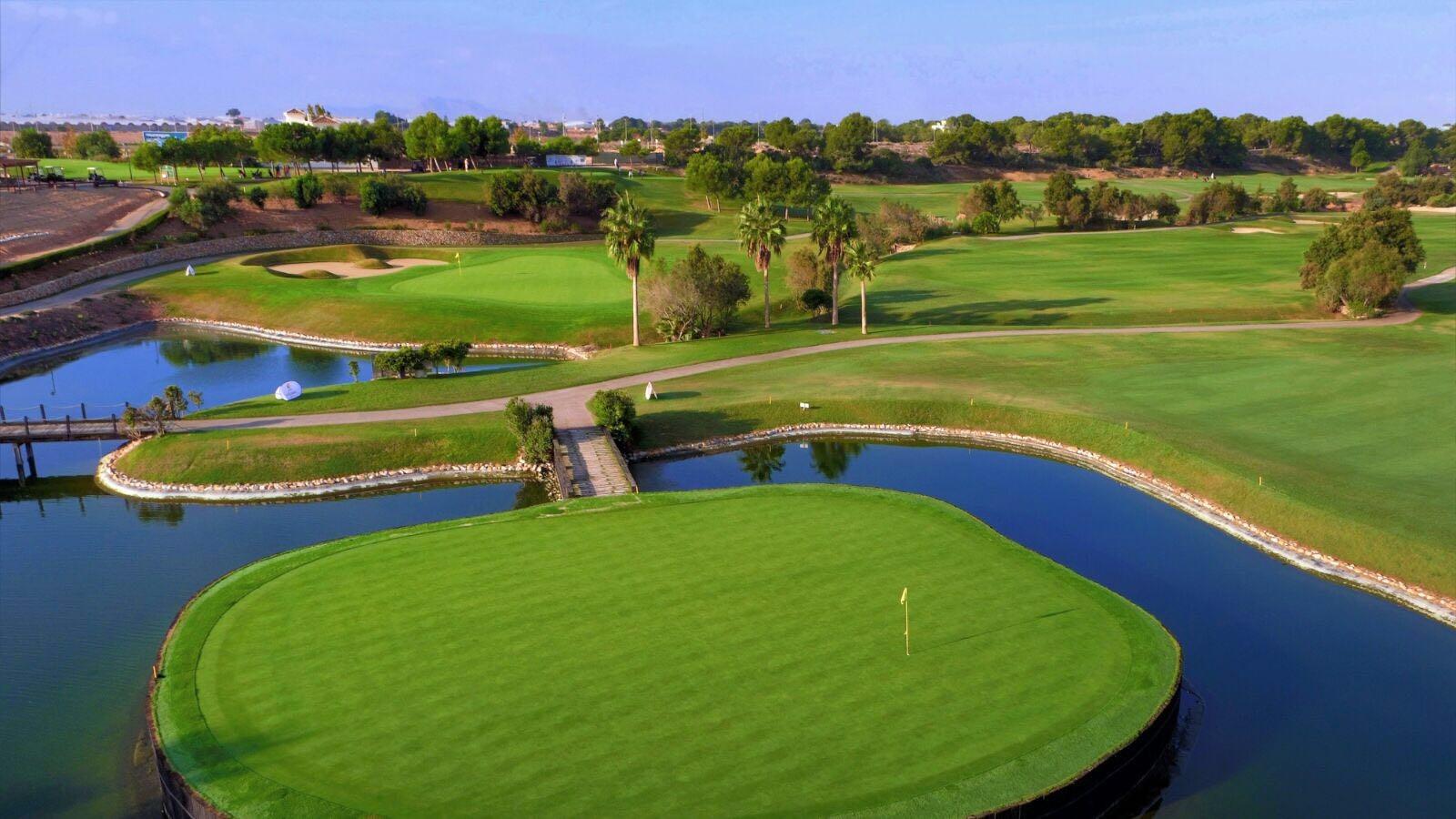 New build residential complex in pilar de la horadada on the golf course