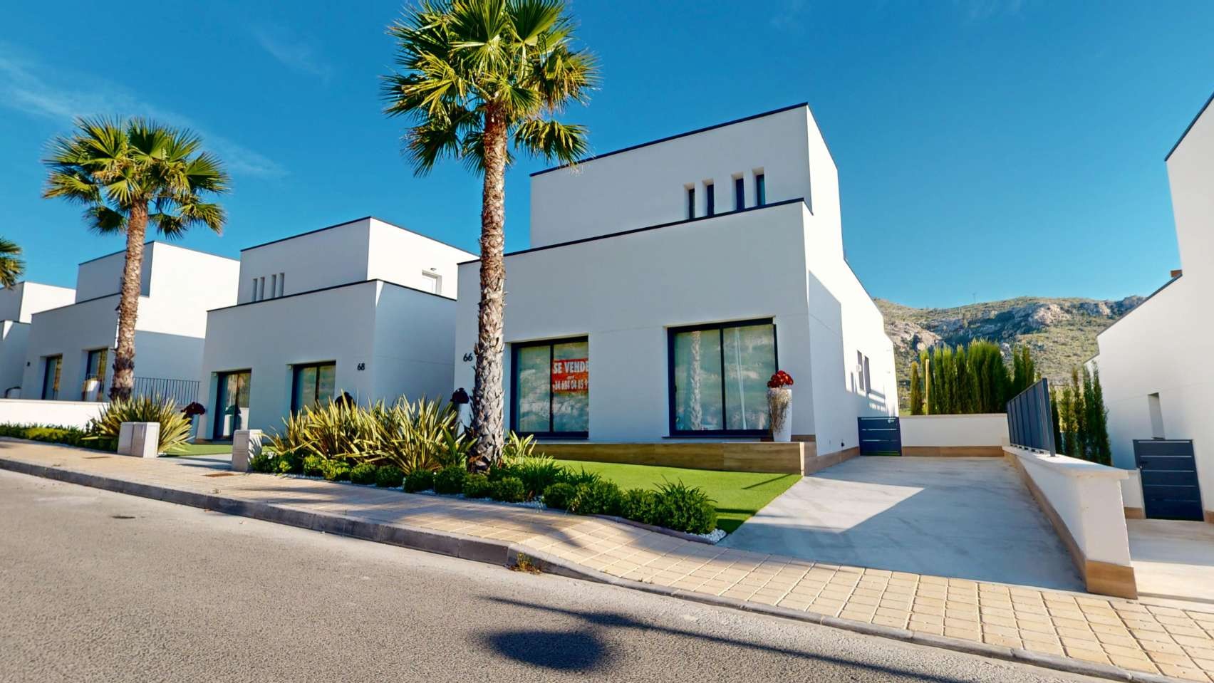 Villa in Font Del Llop Golf Resort