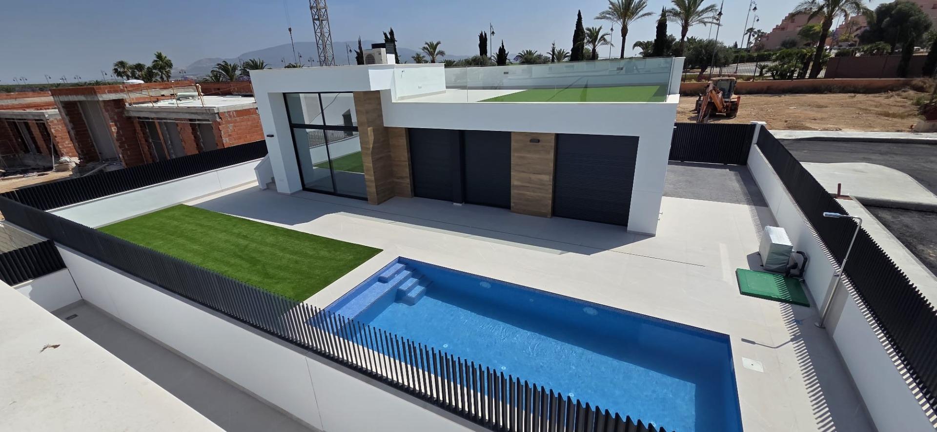 New build villas in condado de alhama golf course