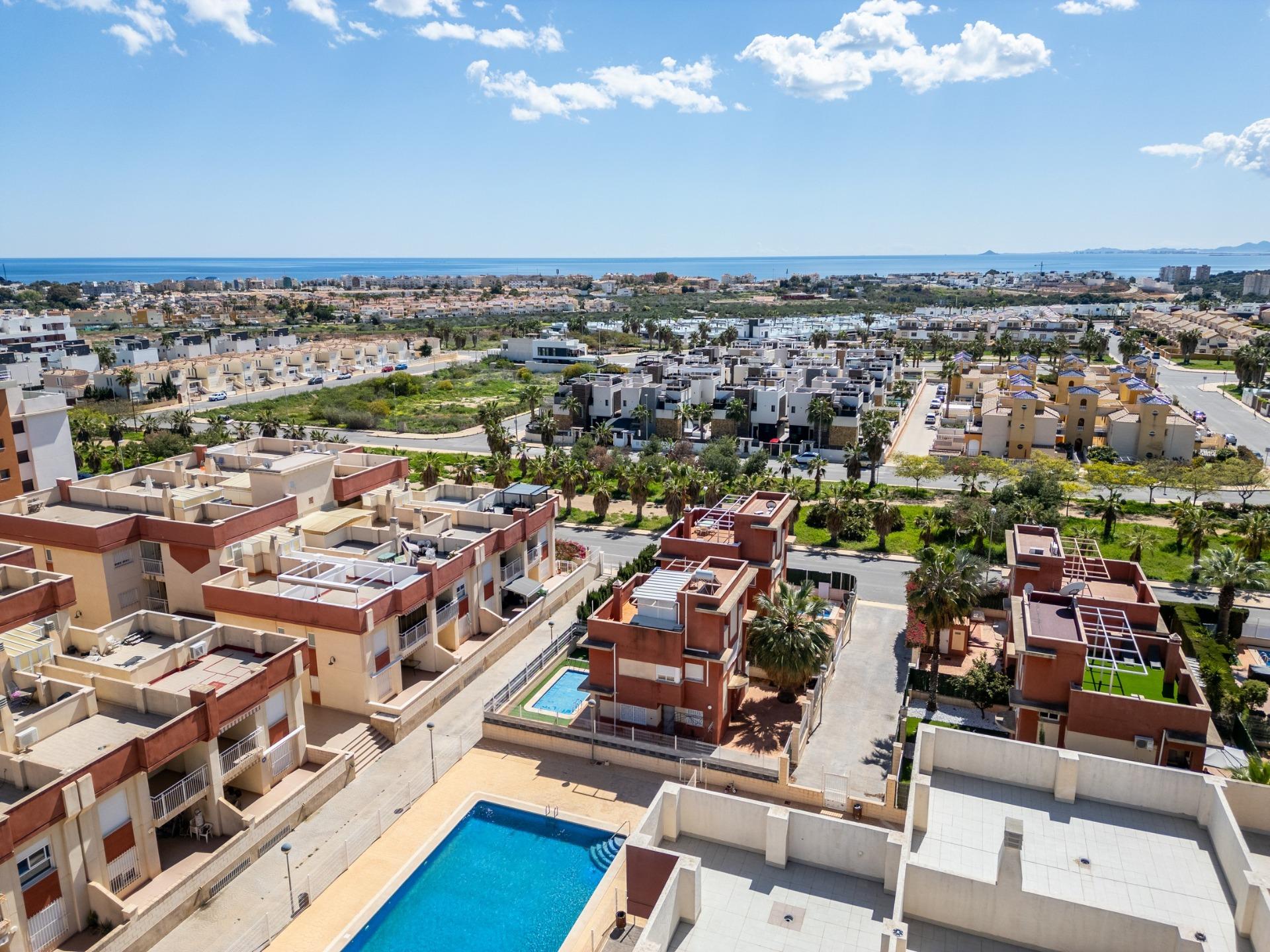 Regenerated residential complex in lomas de cabo roig – renovated apartments