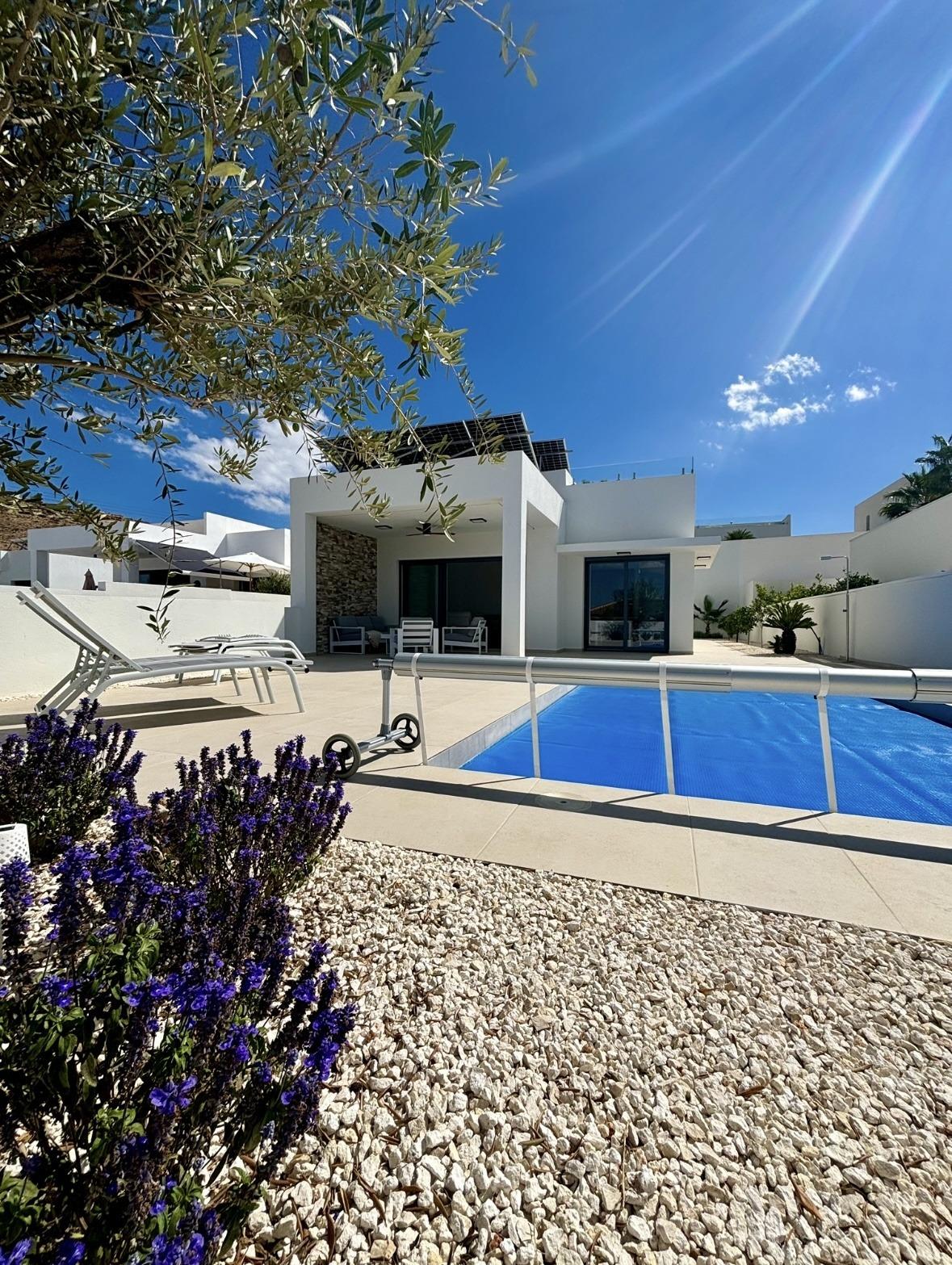 New build mediterranean villas in benijófar