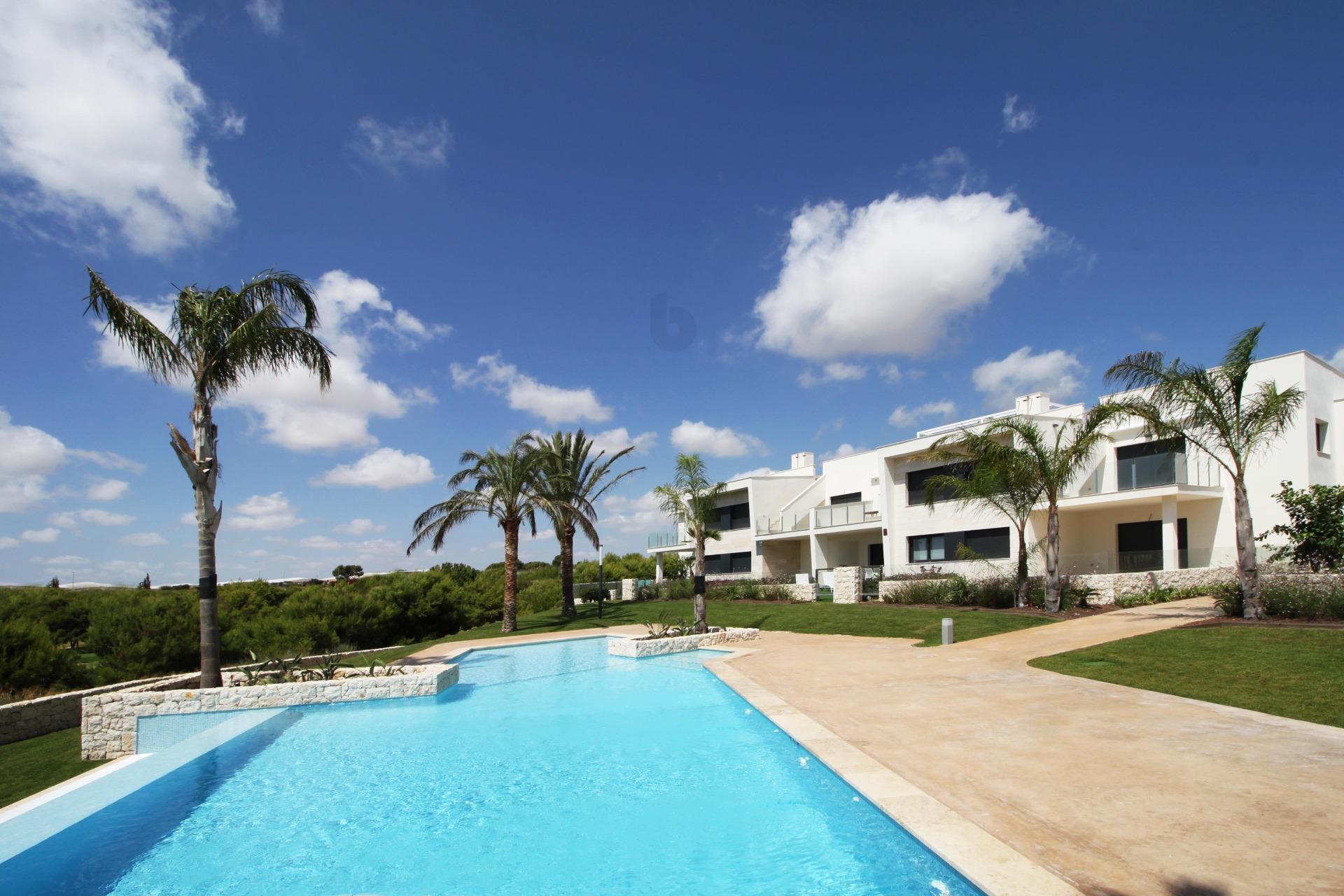 New build residential complex in pilar de la horadada on the golf course
