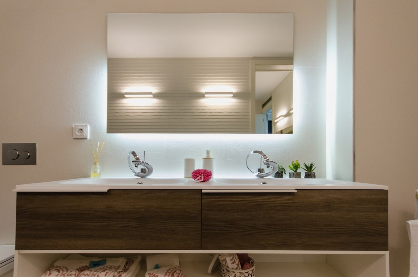 New construction villas 250 m from the beach in campoamor