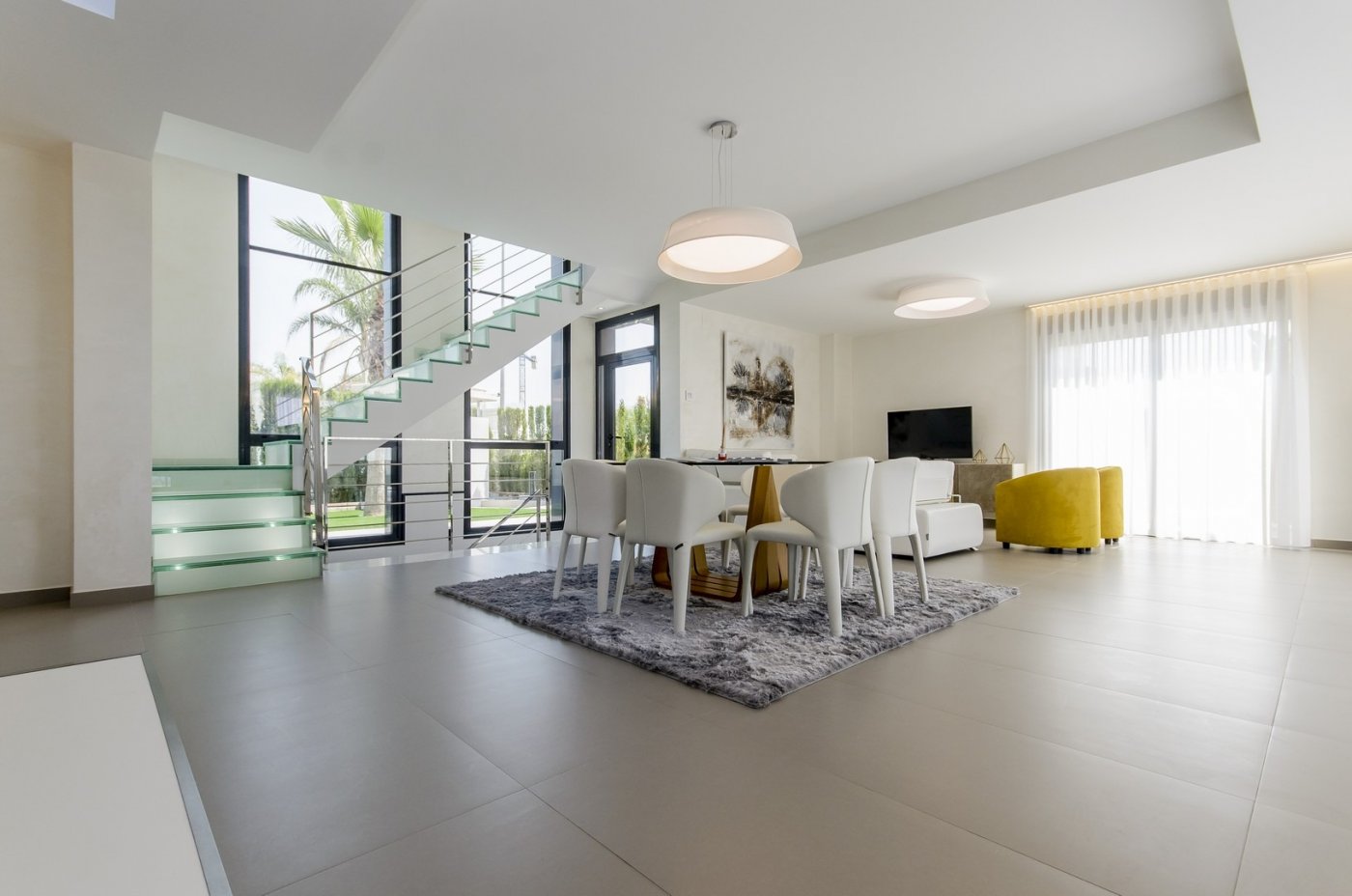 New construction villas 250 m from the beach in campoamor