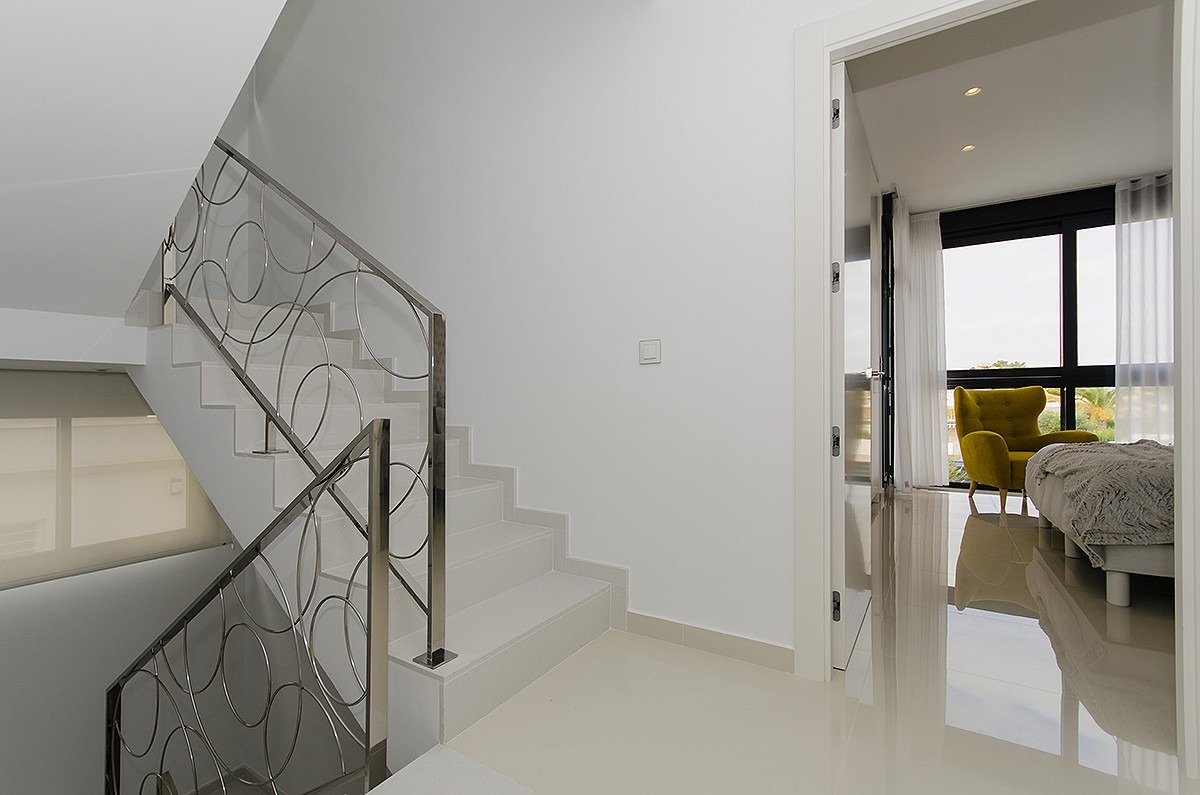 New build villa in playa honda