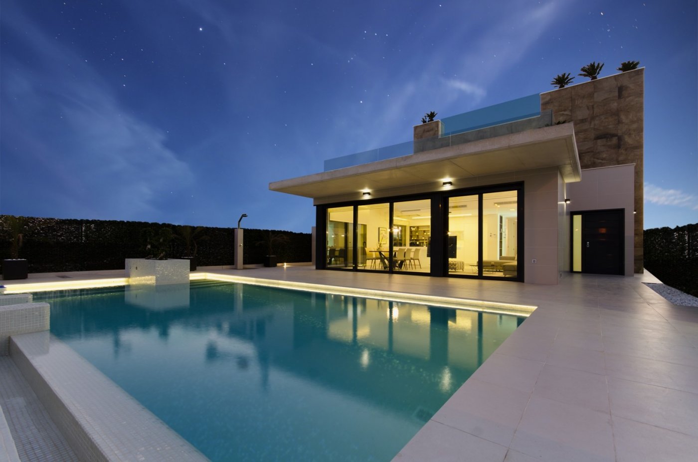 New construction villas 250 m from the beach in campoamor