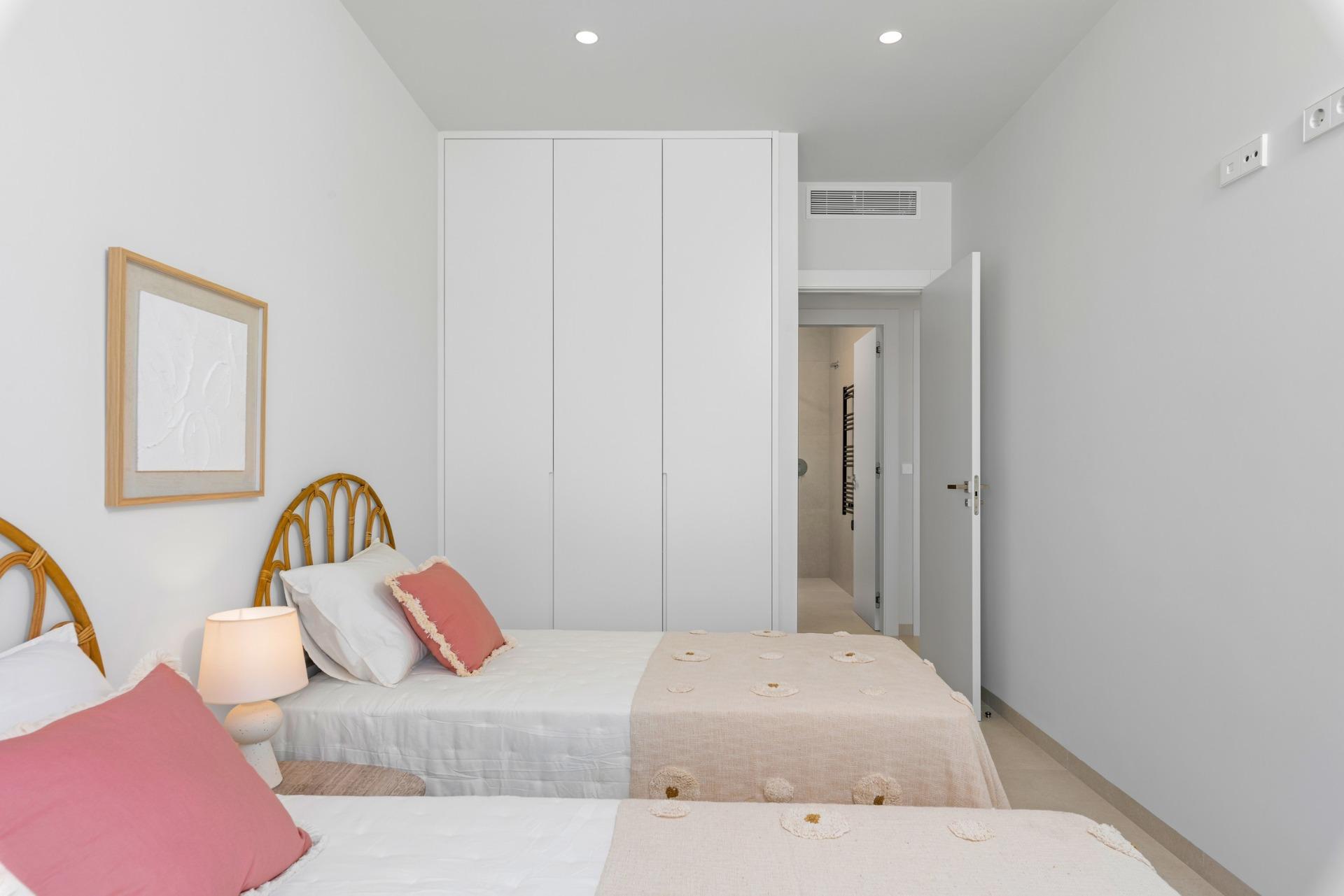 New build villas near serena golf in los alcazares