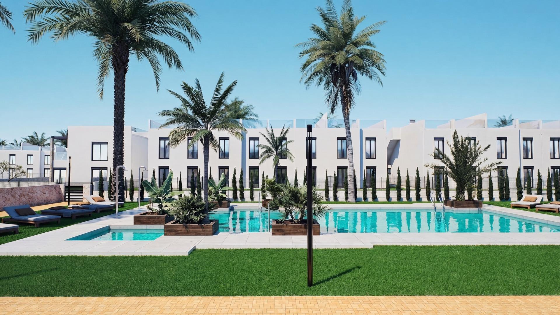 New build bungalows with garden or solarium near the beach in pilar de la horadada