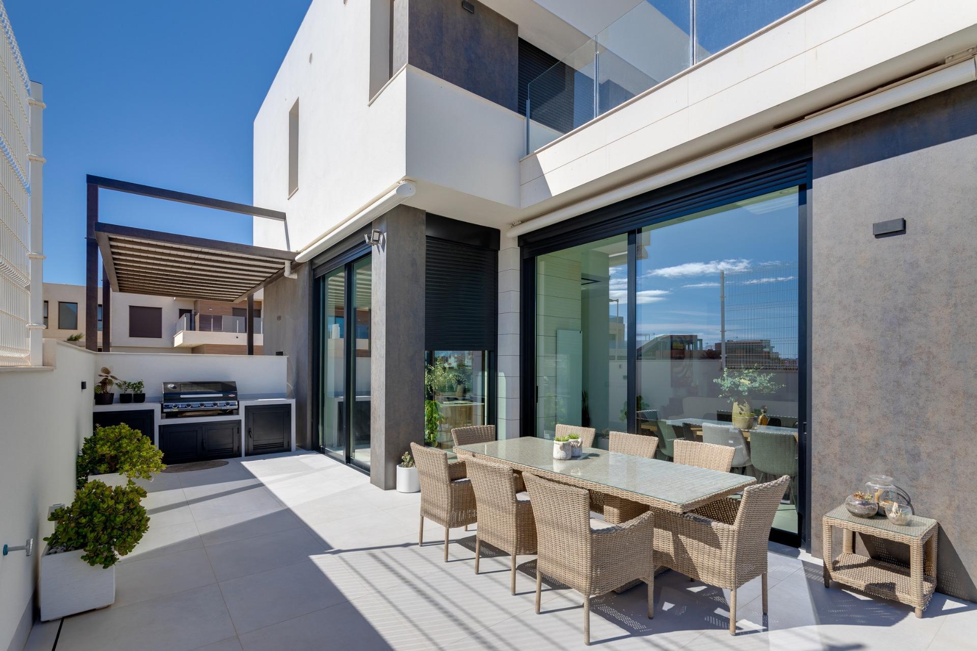 New build villas in pilar de la horadada on the golf course