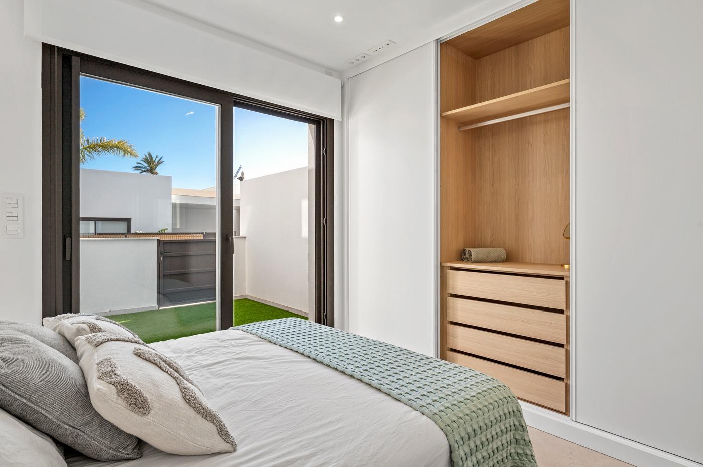 New build apartments and villas frontline golf in los alcazares costa calida