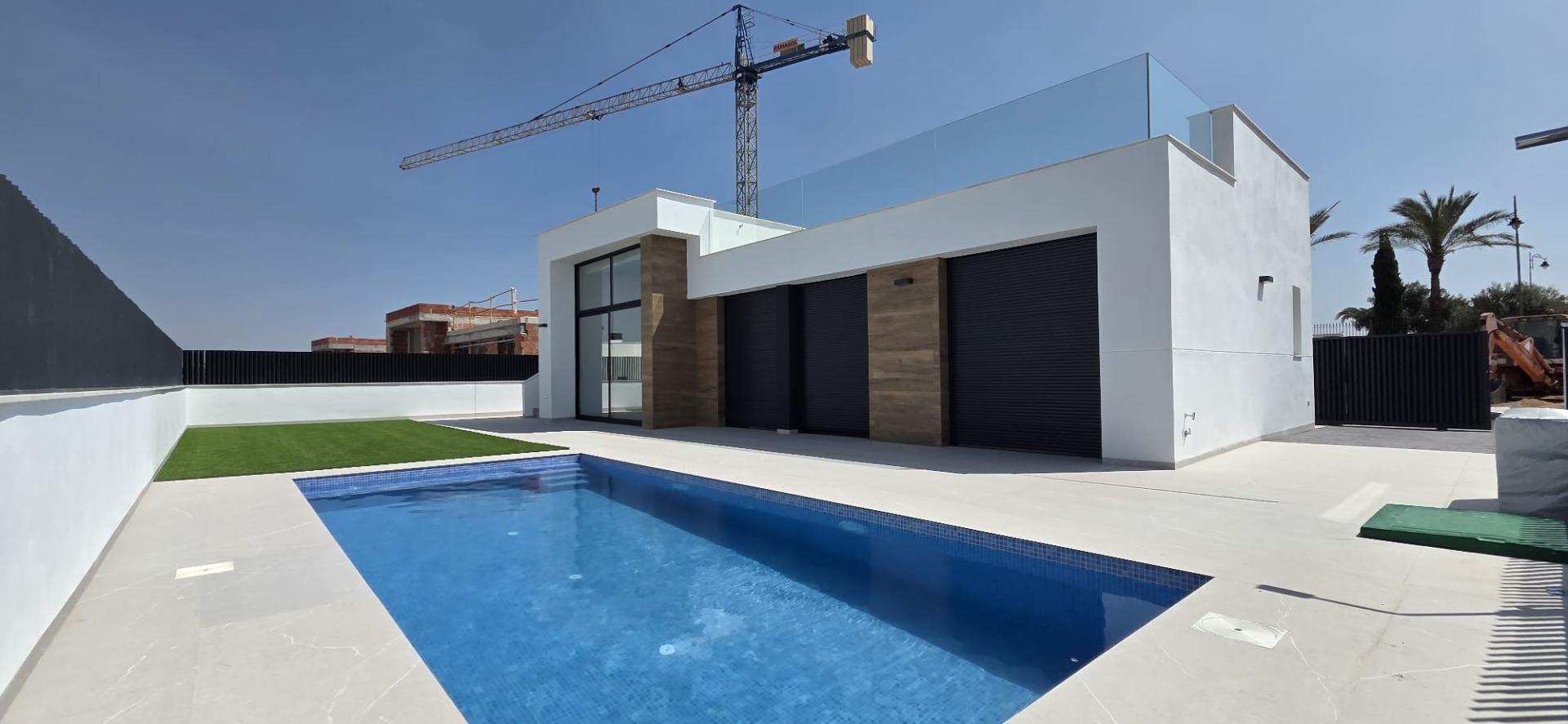 New build villas in condado de alhama golf course