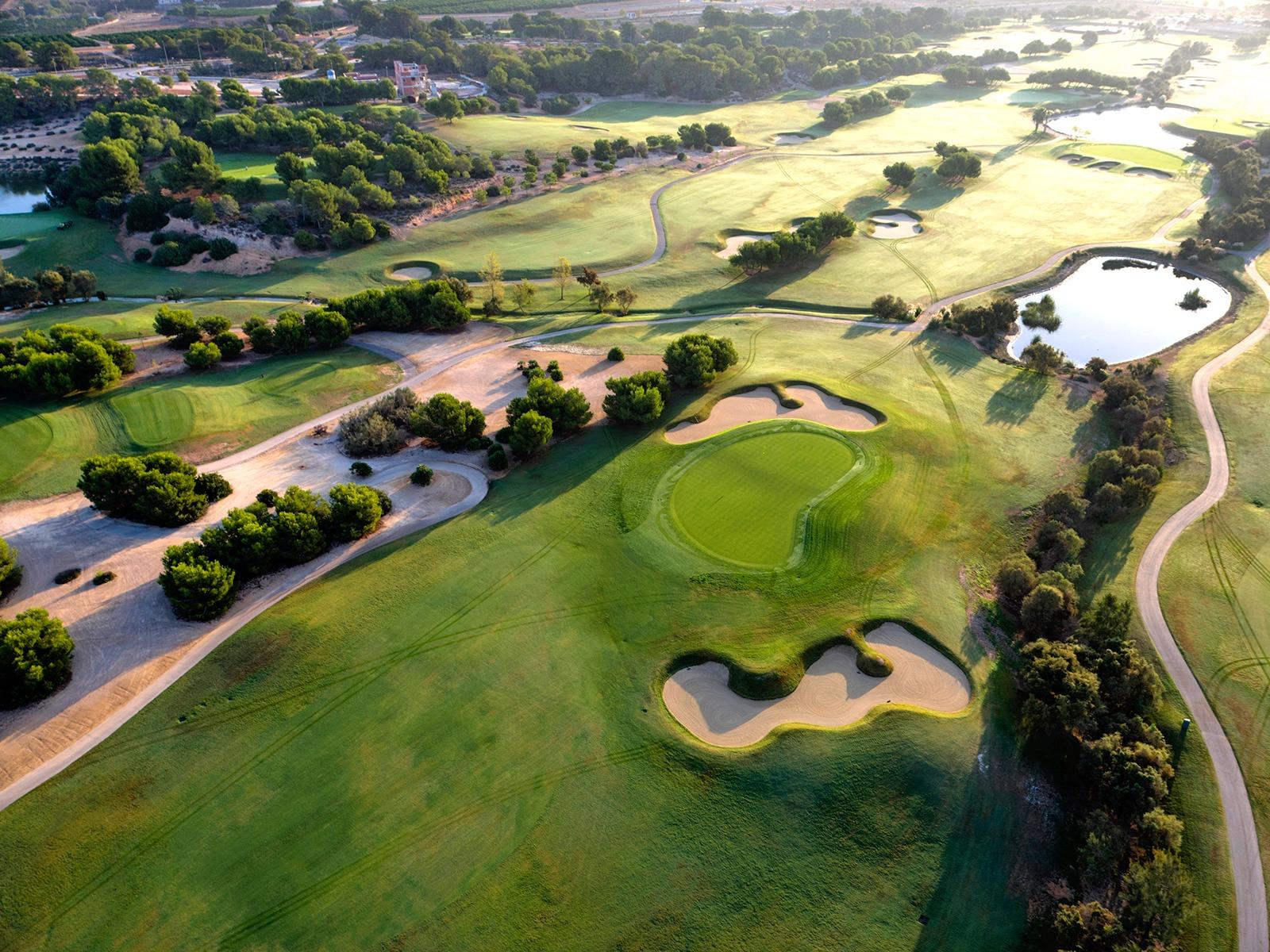 New build residential complex in pilar de la horadada on the golf course