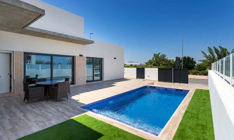 The mediterranean lifestyle all on one level