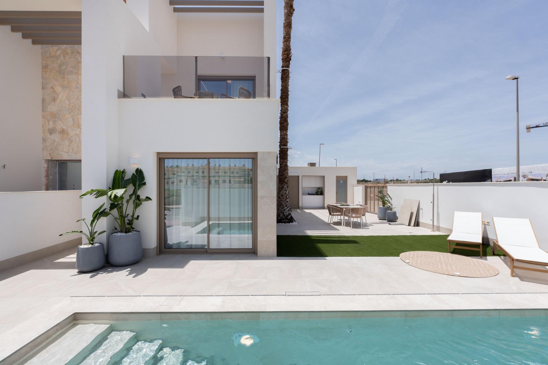New build villas with private pool at serena golf-los alcazares