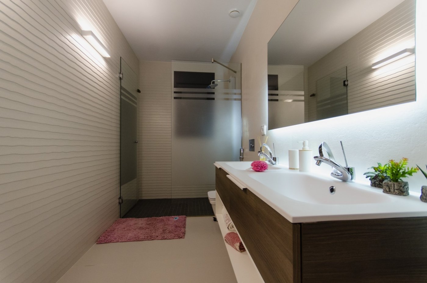 New construction villas 250 m from the beach in campoamor