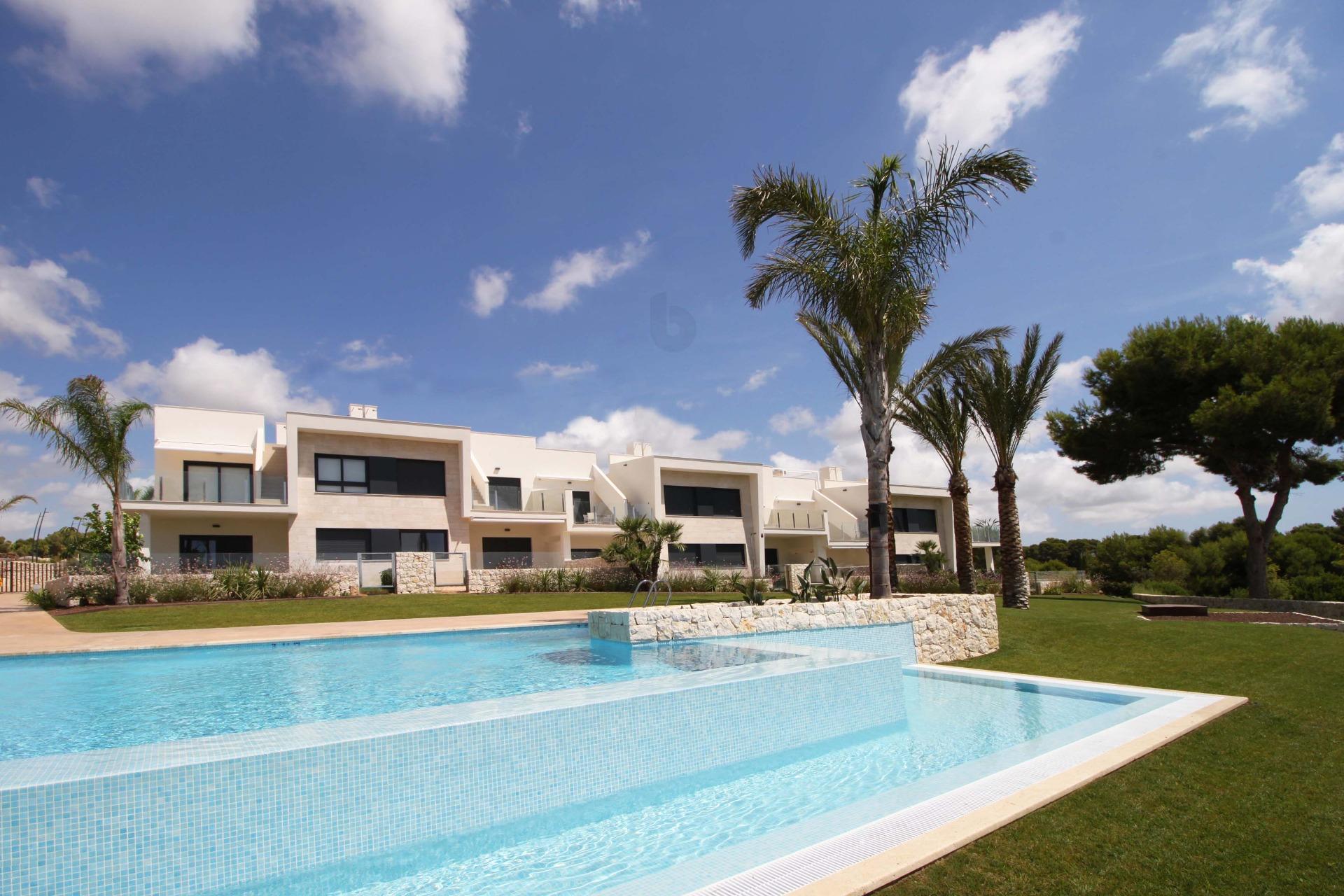 New build residential complex in pilar de la horadada on the golf course