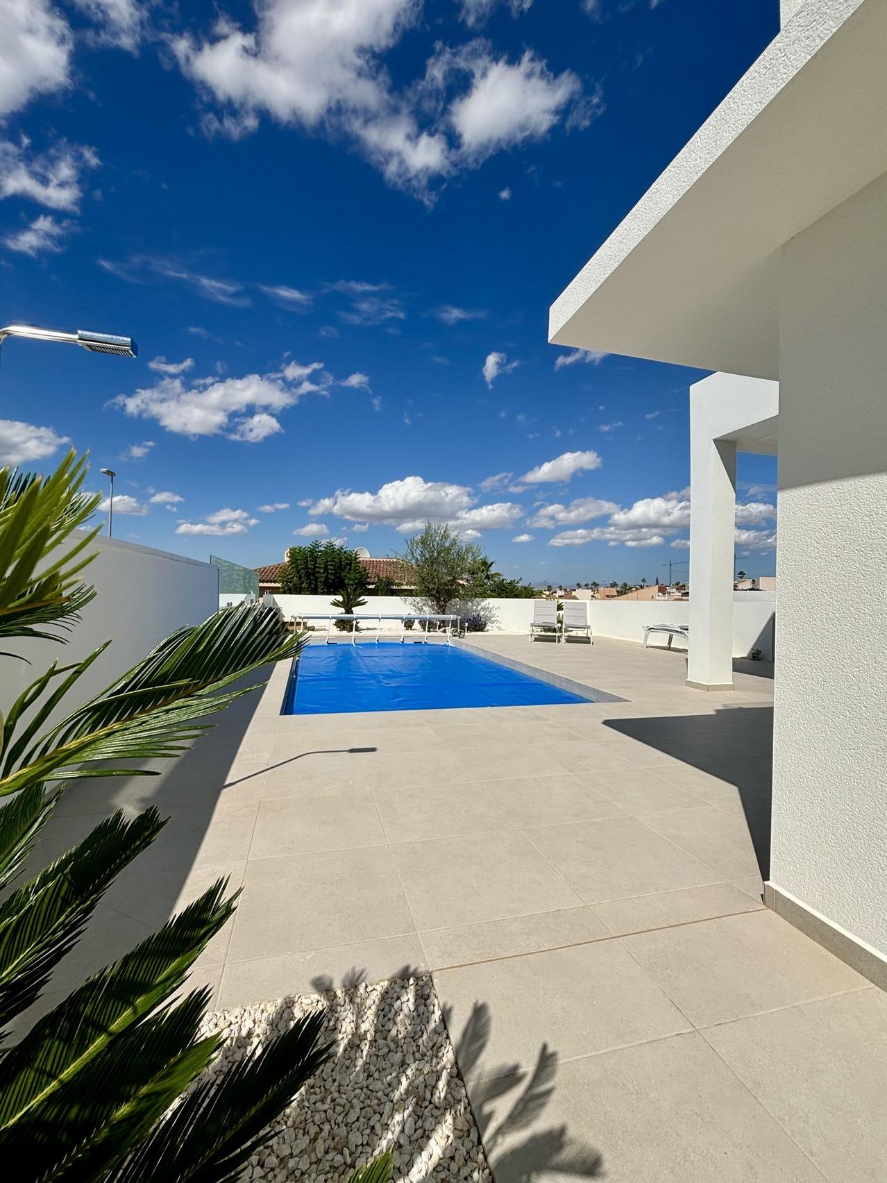 New build mediterranean villas in benijófar