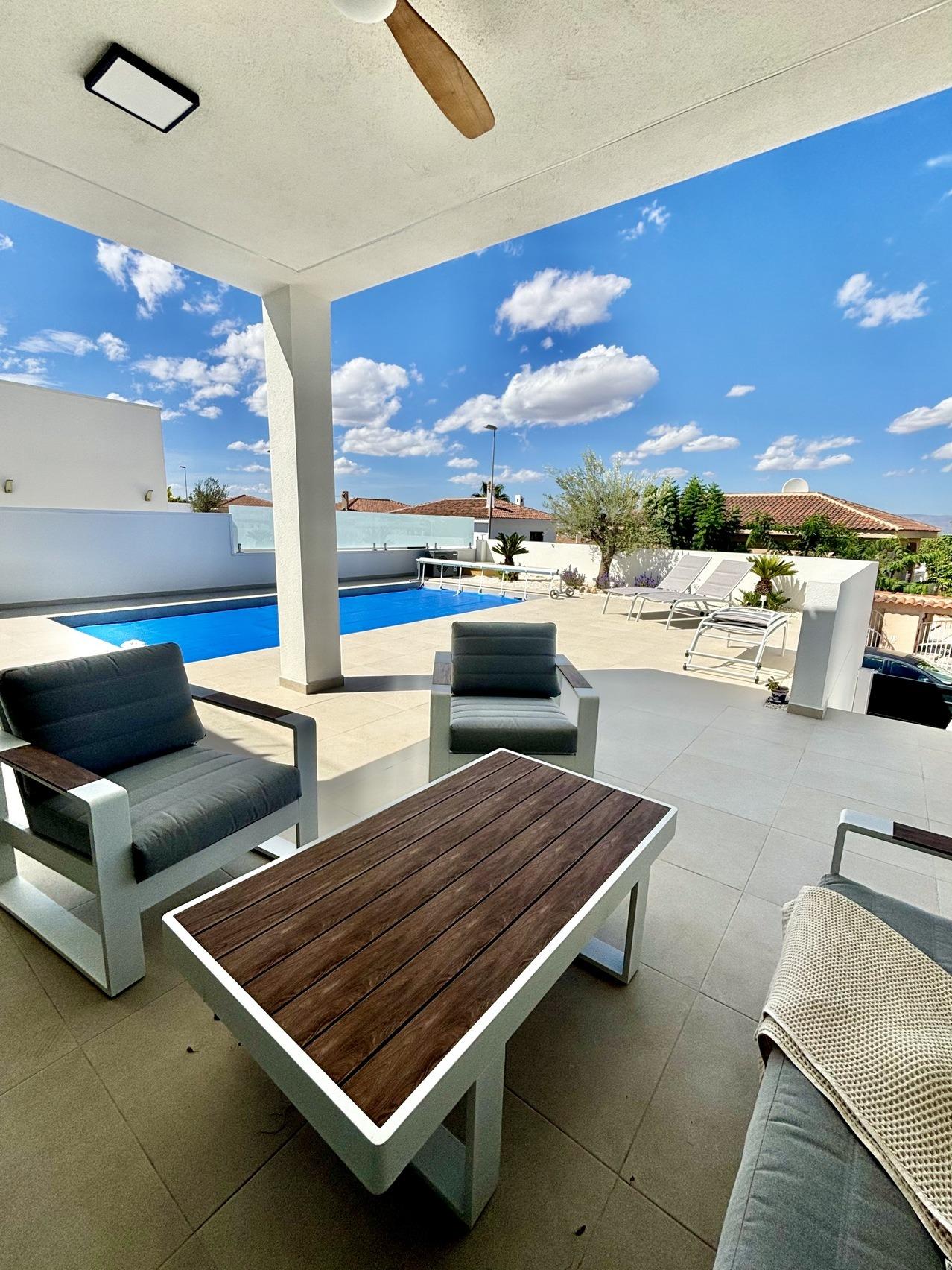 New build mediterranean villas in benijófar