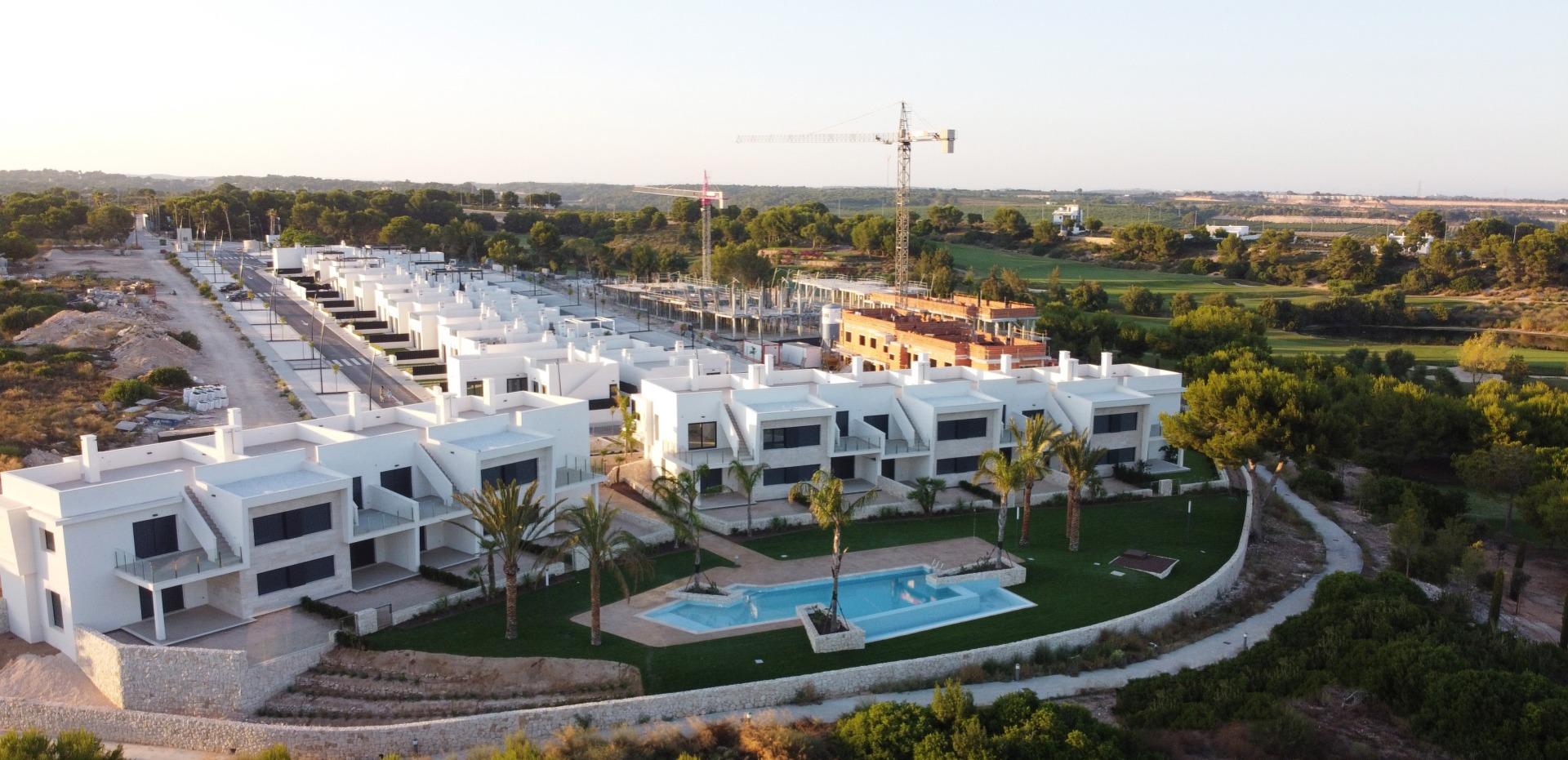 New build residential complex in pilar de la horadada on the golf course