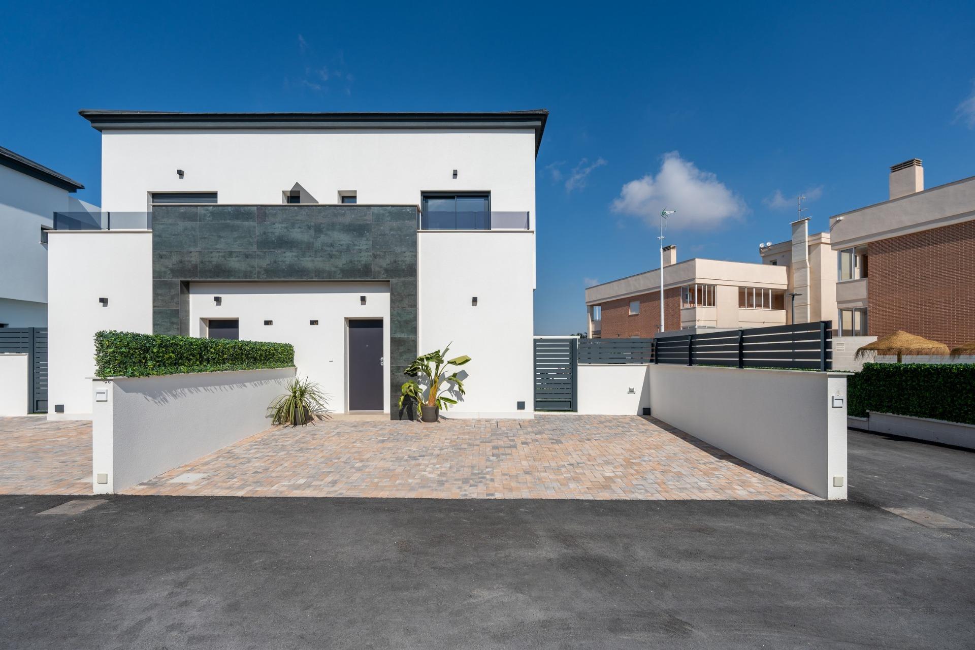 3 bedroom bungalows in exclusive residential in gran alacant!