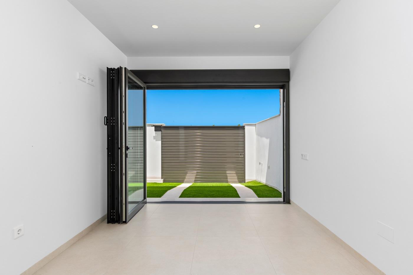 New build townhoses in los alcazares