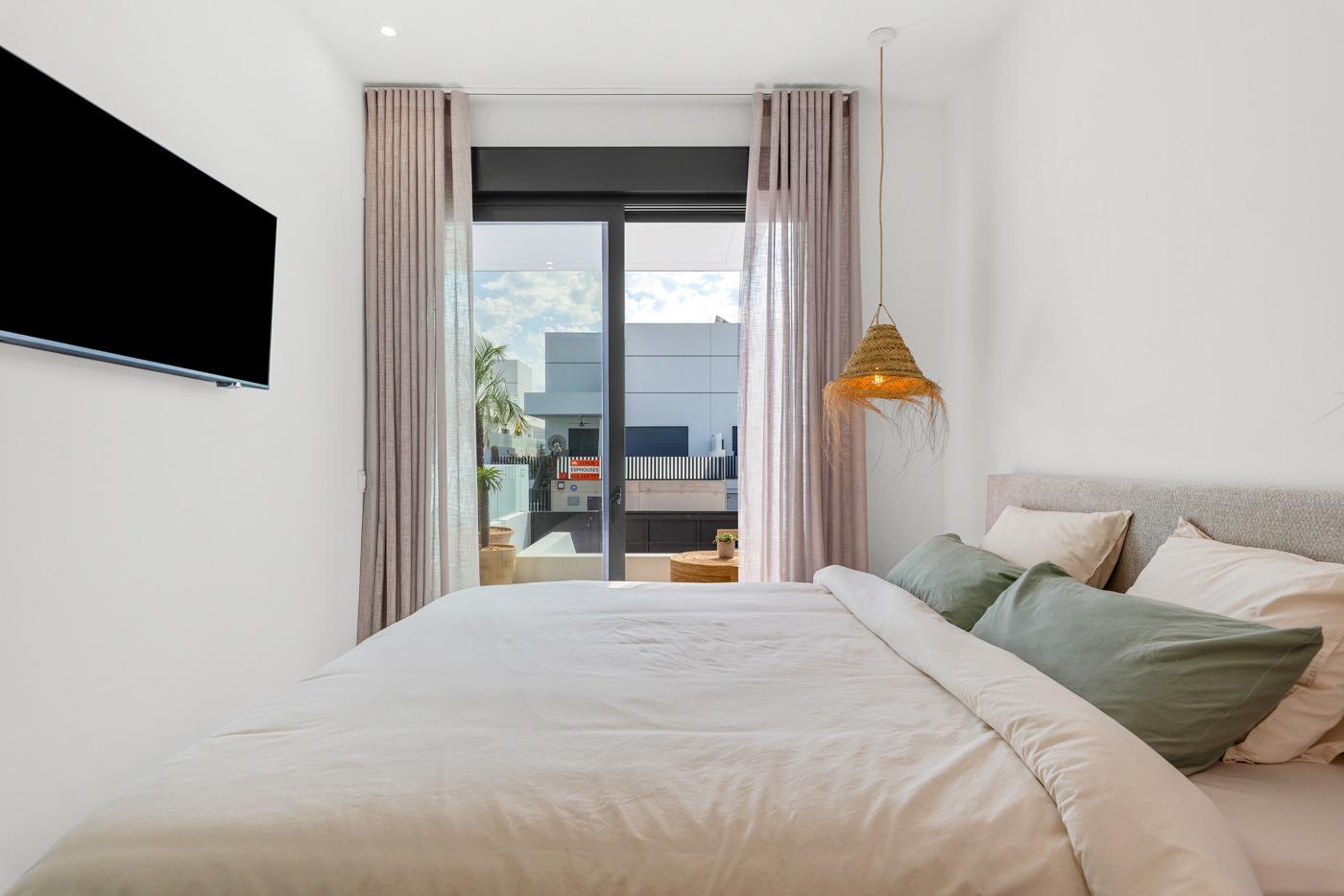 New build semi-detached and terraced villas in dolores, alicante