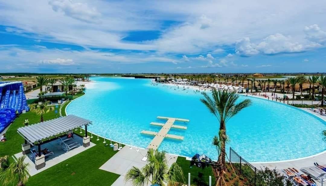 New build villas in private gated resort in province of murcia