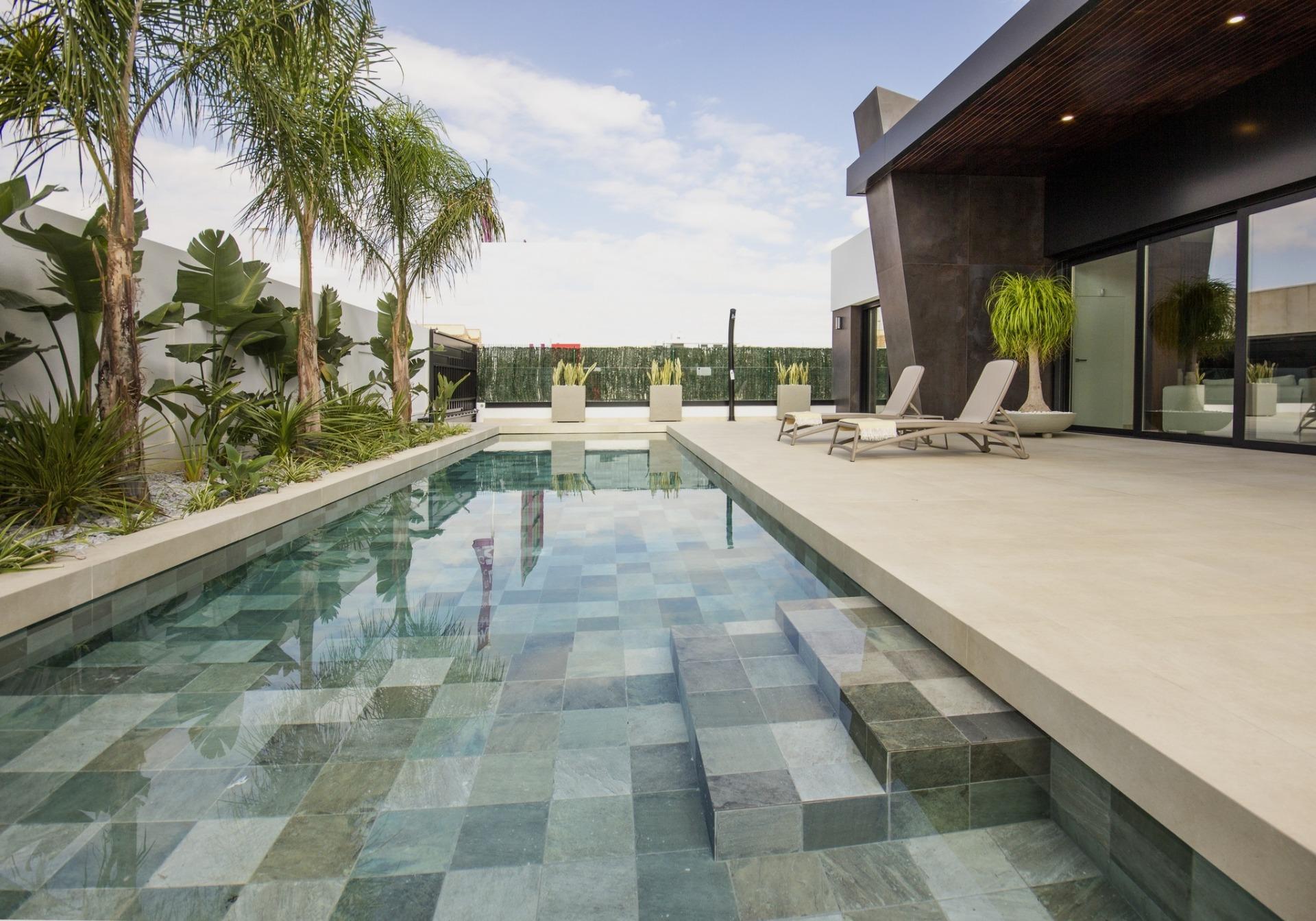 NEW BUILD VILLAS IN ROJALES