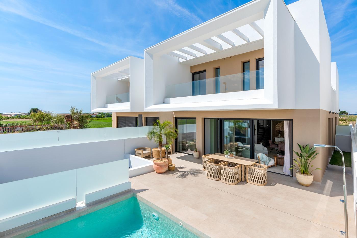 New build semi-detached and terraced villas in dolores, alicante
