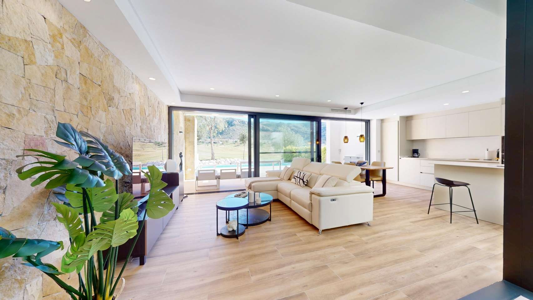 Villa in Font Del Llop Golf Resort