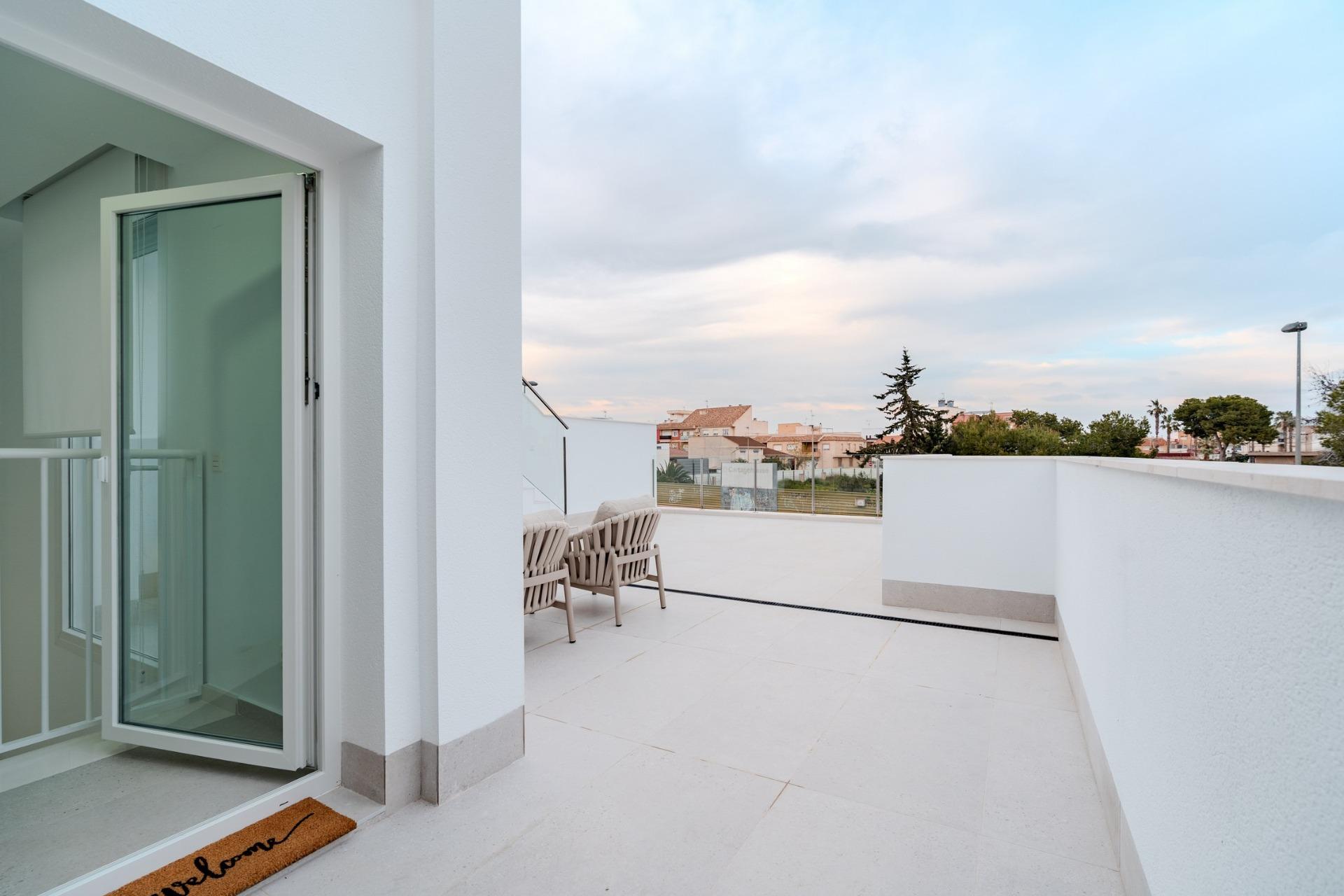 New build villas near la serena golf and the beach in los alcázares
