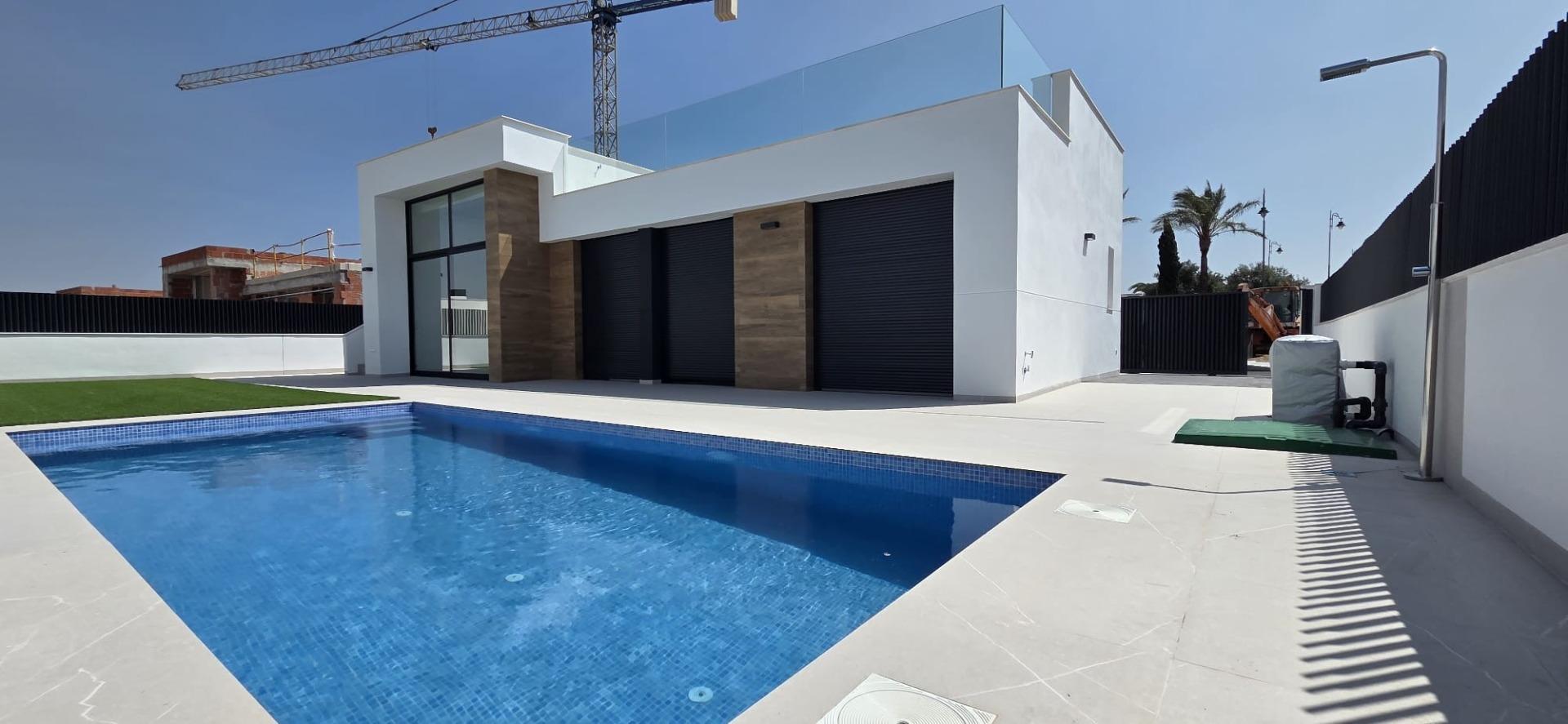 New build villas in condado de alhama golf course