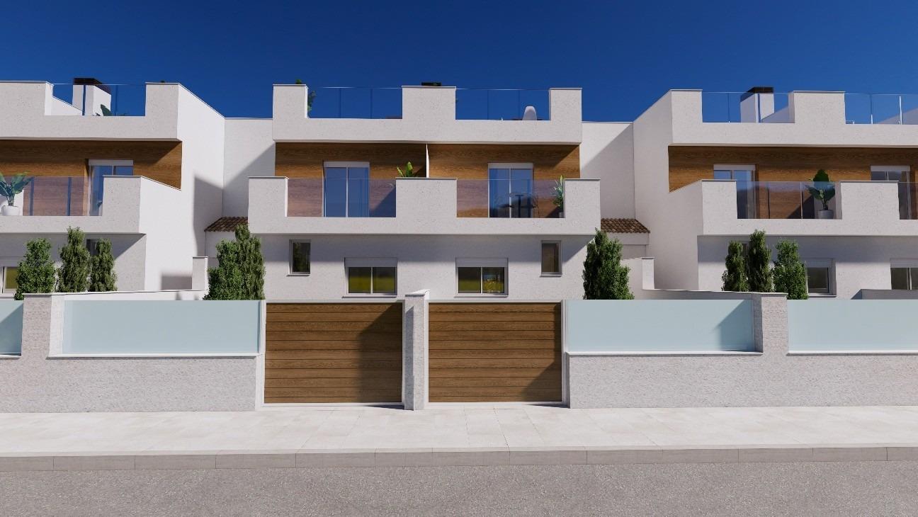 New-build townhouses on the frontline of la serena golf in los alcázares