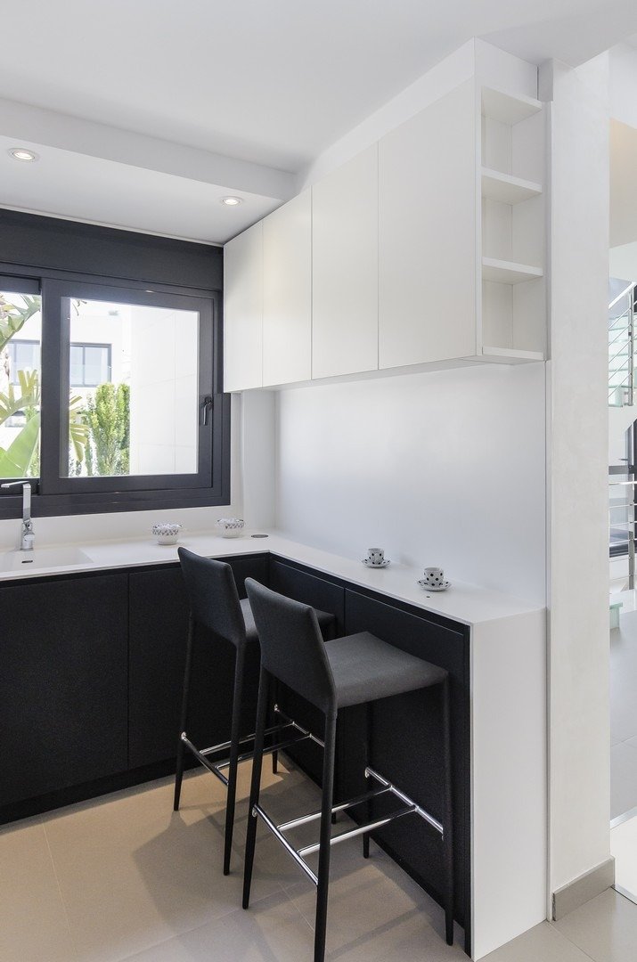 New construction villas 250 m from the beach in campoamor