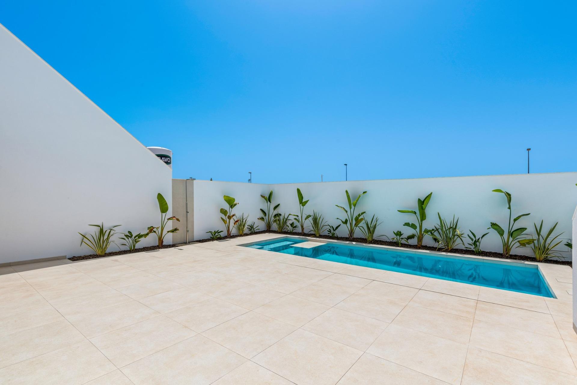 New build villas near serena golf in los alcazares