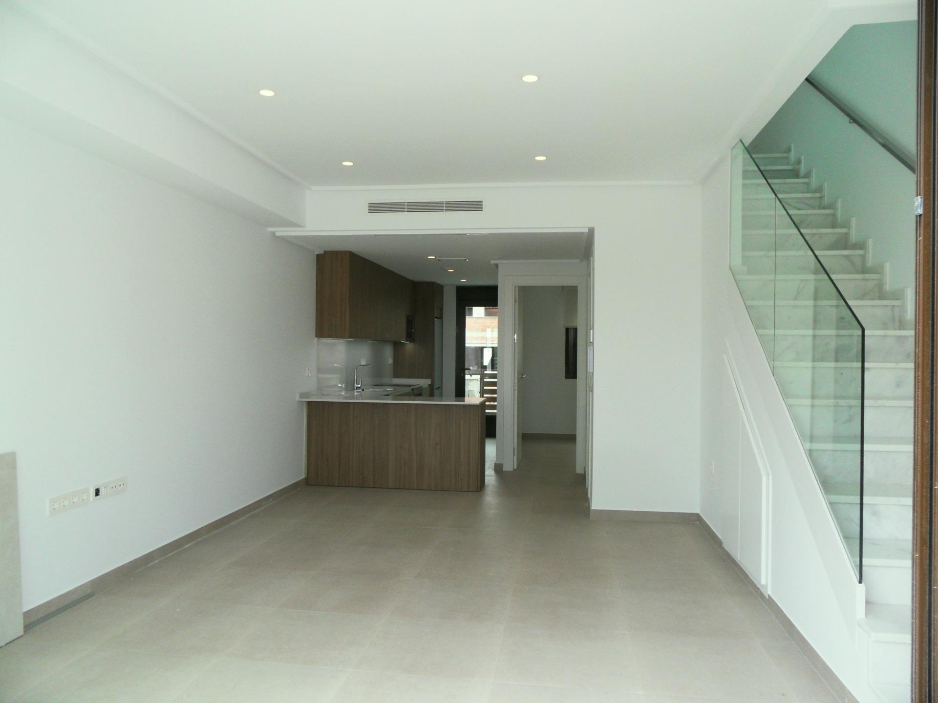 Modern townhouses and semi-detached homes in pilar de la horadada