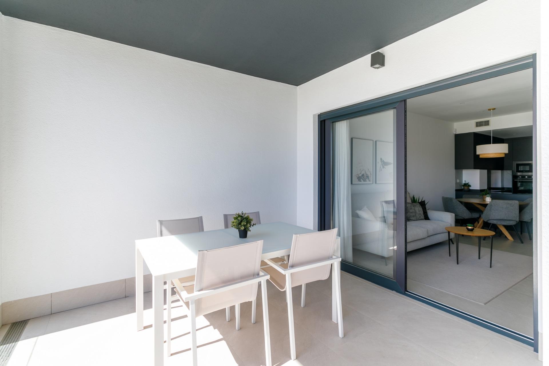 New build gated urbanization in torrevieja only 700m from the beach
