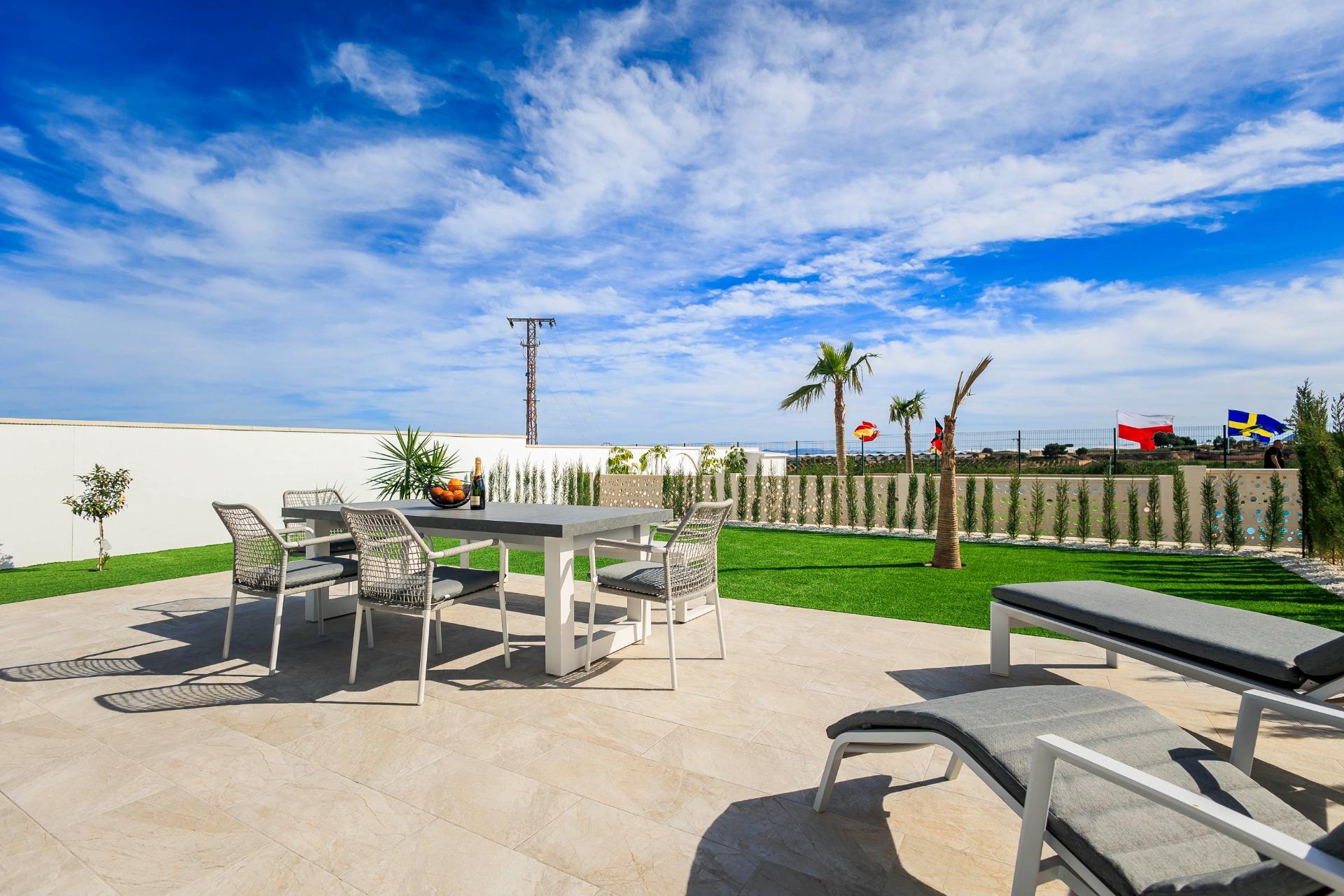 New build villas in pilar de la horadada on the golf course