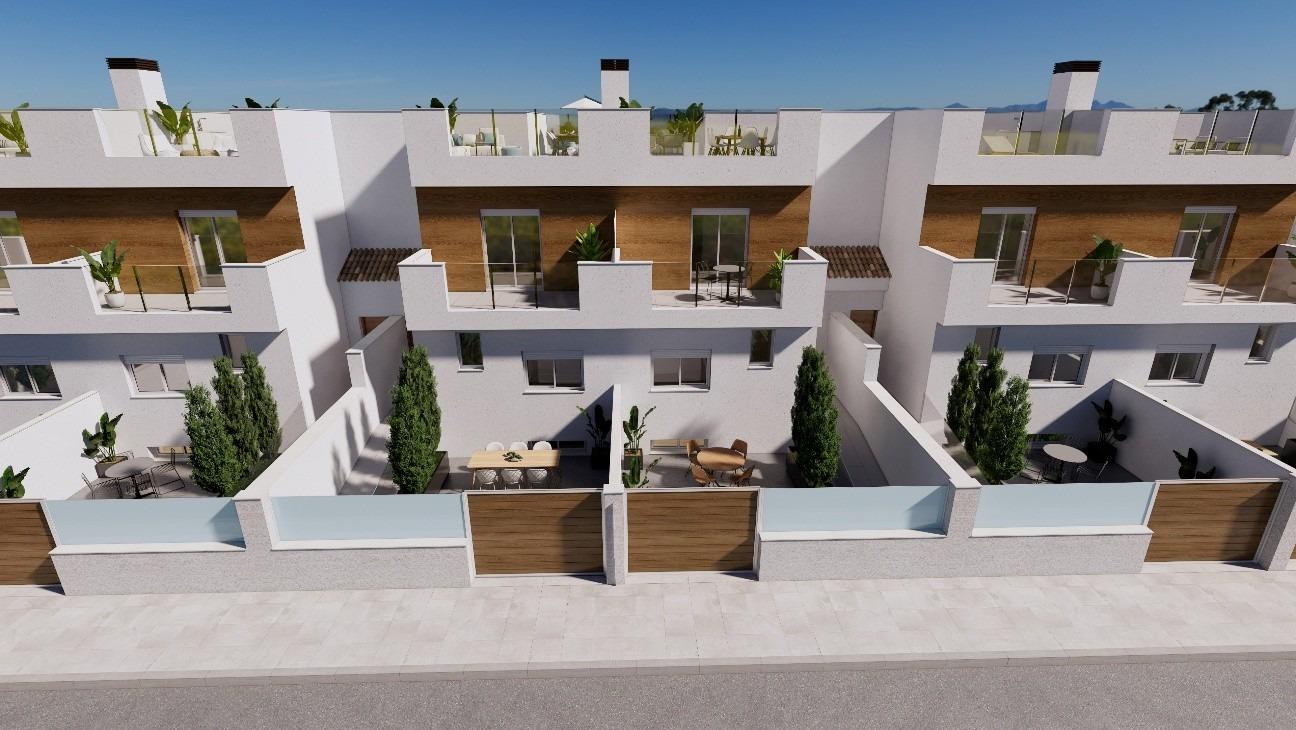 New-build townhouses on the frontline of la serena golf in los alcázares