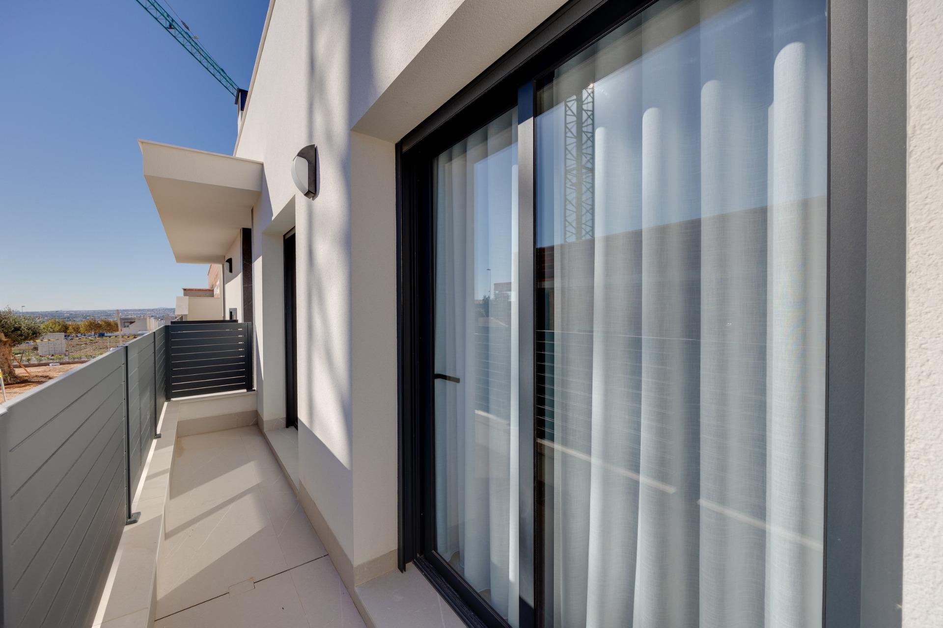 New villas for sale in torrevieja – 2 km from the sea